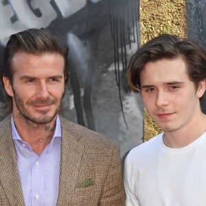 David Beckham et son fils Brooklyn à la première de "King Arthur - Legend Of The Sword" au Cineworld Empire à Londres, le 10 mai 2017.