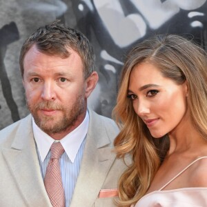 Guy Ritchie et sa femme Jacqui Ainsley à la première de "King Arthur - Legend Of The Sword" au Cineworld Empire à Londres, le 10 mai 2017.