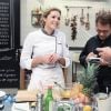 Photo de Marion Lefebvre, Philippe Etchebest et Michel Sarran sur le plateau de Top Chef. 2017.