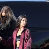Les soeurs Kim Kardashian, Kourtney Kardashian et Khloe Kardashian à la sortie d'un immeuble à Los Angeles, le 11 mai 2017
