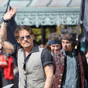 Johnny Depp lors de l'avant-première du film Pirates des Caraïbes 5 au parc Disneyland Paris, le 14 mai 2017.