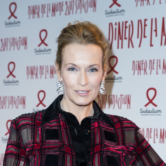 Estelle Lefébure - Photocall de la 15ème édition du "Dîner de la mode du Sidaction" au Grand Palais à Paris, le 26 janvier 2017. © Olivier Borde/Bestimage