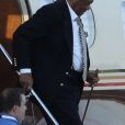 Exclusif - Bill Cosby arrive en jet privé après avoir passé une journée au tribunal de Miami, le 3 avril 2017.