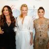 Maria Bravo, Pamela Anderson, Eva Longoria (vêtue d'une création MARCHESA, parée de bijoux MESSIKA et délicatement parfumée par "Accord 119", senteurs de la Maison CARON.) lors du photocall de la 7e édition du "Global Gift Gala" à l'hôtel Four Seasons George V à Paris, le 16 mai 2017. © Marc Ausset-Lacroix/Bestimage