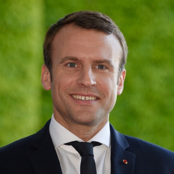 Pour son premier déplacement officiel à l'étranger, le président Emmanuel Macron rencontre la chancelière Angela Merkel lors d'une conférence de presse à Berlin en Allemagne le 15 mai 2017.