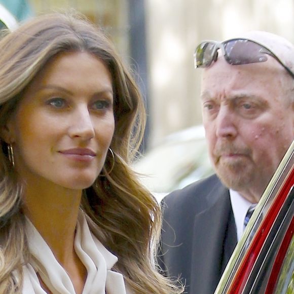 Gisele Bundchen arrive à l'événement "The women of vision humanitarian and courage awards" sur Park Avenue à New York le 9 mai 2017.