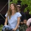 Exclusif - Gisele Bundchen et son mari Tom Brady se promènent en famille avec leurs enfants Vivian Lake Brady et Benjamin Brady à New York, le 4 mai 2017.