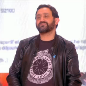 Cyril Hanouna en plein canular dans "TPMP ! Radio Baba", le 18 mai 2017 sur C8.