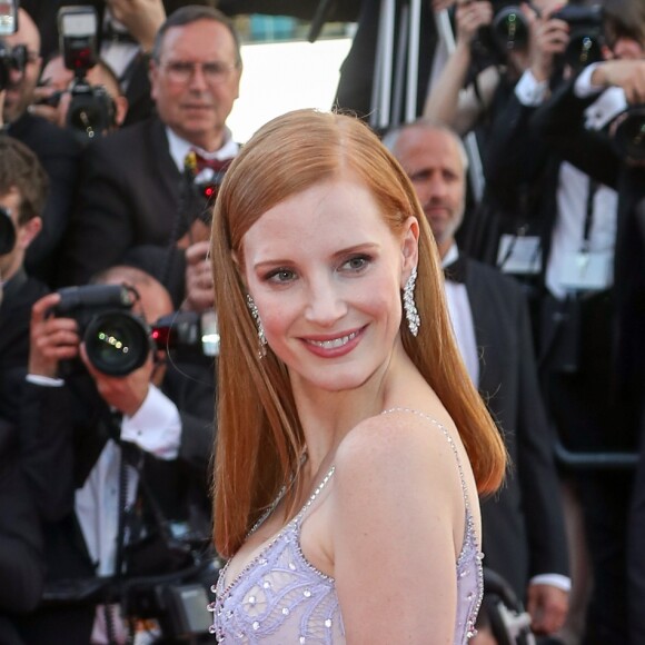 Jessica Chastain (robe Givenchy) - Montée des marches du film "Okja" lors du 70e Festival International du Film de Cannes. Le 19 mai 2017. © Borde-Jacovides-Moreau / Bestimage