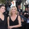 Michèle Laroque et sa fille Oriane Deschamps - Montée des marches du film "Okja" lors du 70ème Festival International du Film de Cannes. Le 19 mai 2017. © Borde-Jacovides-Moreau / Bestimage