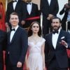 Paul Dano, Lily Collins, Jake Gyllenhaal - Montée des marches du film "Okja" lors du 70ème Festival International du Film de Cannes. Le 19 mai 2017. © Borde-Jacovides-Moreau / Bestimage