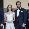 Lily Collins, Jake Gyllenhaal - Montée des marches du film "Okja" lors du 70ème Festival International du Film de Cannes. Le 19 mai 2017. © Borde-Jacovides-Moreau / Bestimage
