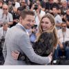 Jeremy Renner et Elizabeth Olsen - Photocall du fim "Wind River" lors du 70ème Festival International du Film de Cannes, France, le 20 mai 2017. © Borde-Jacovides-Moreau/Bestimage