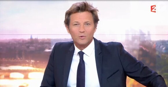 Laurent Delahousse adresse quelques mots à David Pujadas lors de son JT de 20h du vendredi 19 mai 2017 sur France 2.