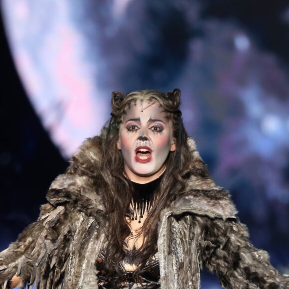 Exclusif -  Chimène Badi (qui intègre la troupe de la comédie musicale "Cats") - Enregistrement de l'émission "Tous au Lido pour le Sidaction. Le 21 mars 2016 © Jacovides-Moreau / Bestimage