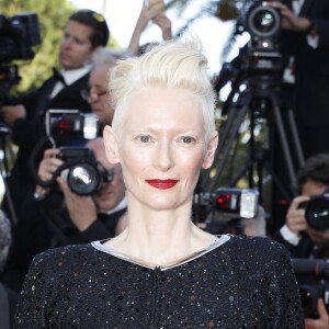 Tilda Swinton (en Chanel) - Montée des marches de la soirée du 70ème anniversaire du Festival de Cannes. Le 23 mai 2017. © Borde-Jacovides-Moreau / Bestimage