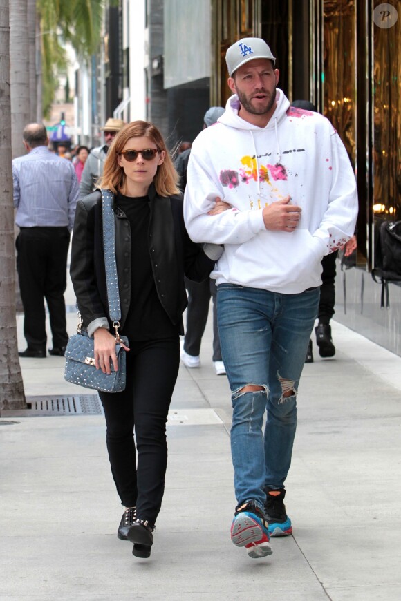 Kate Mara fait du shopping avec un ami sur Rodeo Drive à Beverly Hills, le 9 mai 2017