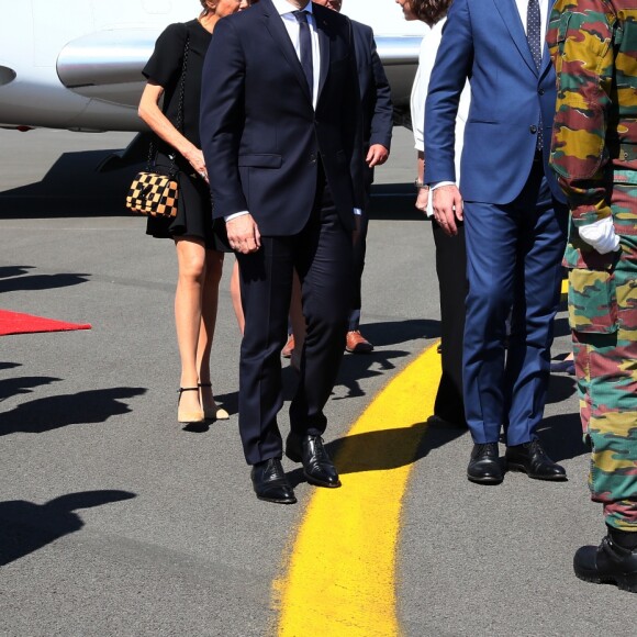 Semi-exclusif - Le président de la république française, Emmanuel Macron et le premier ministre belge, Charles Michel - Le président de la république française et sa femme la première dame arrivent à l'aéroport militaire de Melsbroek, à Steenokkerzeel, le 25 mai 2017, pour le sommet de l'OTAN. © Sébastien Valiela/Bestimage