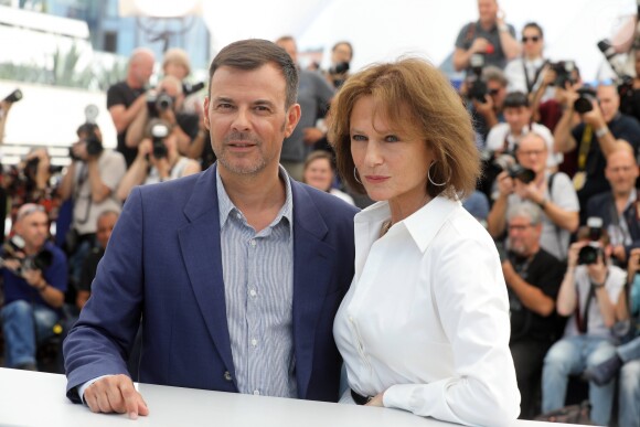 François Ozon, Jacqueline Bisset au photocall de "L'Amant Double" lors du 70e Festival International du Film de Cannes, le 26 mai 2017. © Borde-Jacovides-Moreau/Bestimage