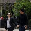 Exclusif - Emmy Rossum et son fiancé Sam Esmail se baladent en amoureux dans les rues de New York, le 27 mai 2017