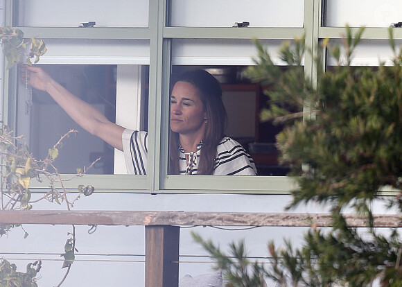 Pippa Middleton et son mari James Matthews sont arrivés en hydravion, avec des amis, à Cottage Point, en Australie, le 31 mai 2017. Ils ont déjeuné au restaurant puis ont regagné leur hôtel.