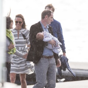 Pippa Middleton et son mari James Matthews sont arrivés en hydravion, avec des amis, à Cottage Point, en Australie, le 31 mai 2017. Ils ont déjeuné au restaurant puis ont regagné leur hôtel.