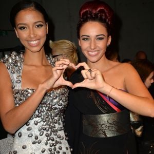 Flora Coquerel (Miss France 2013) et Delphine Wespiser (Miss France 2012) - Backstage du défilé du 22ème salon du chocolat à la porte de Versailles à Paris le 27 octobre 2016. © Veeren-Perusseau/Bestimage