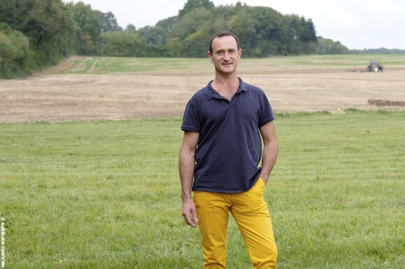 Pierre-Emmanuel, céréalier et éleveur de vaches laitières et allaitantes en Centre-Val-de-Loire. Candidat de "L'amour est dans le pré 2017".