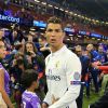 Cristiano Ronaldo a fait durer le plaisir avec son fils Cristiano Jr. et sa compagne Georgina Rodriguez lors de la victoire du Real Madrid en finale de la Ligue des Champions le 3 juin 2017 à Cardiff, au Pays de Galles, contre la Juventus de Turin (4-1).