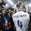 Sergio Ramos a gardé un bout des filets à l'issue de la victoire du Real Madrid en finale de la Ligue des Champions le 3 juin 2017 à Cardiff, au Pays de Galles, contre la Juventus de Turin (4-1).