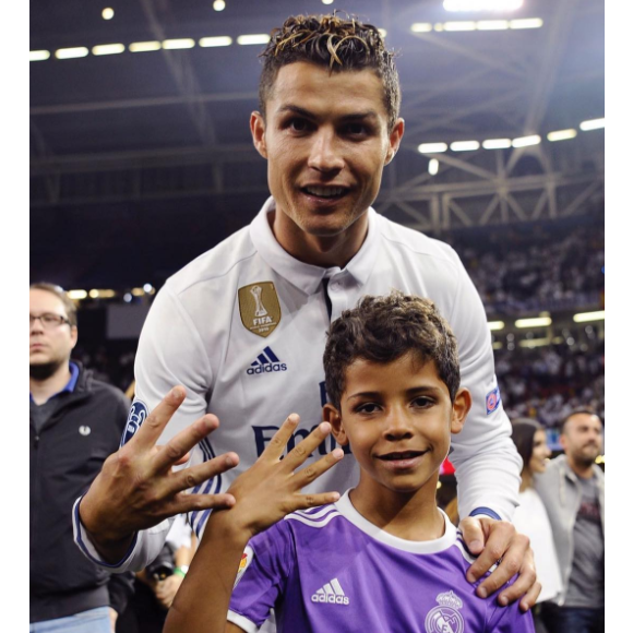 Cristiano Ronaldo a savouré avec son fils Cristiano Jr. sa victoire avec le Real Madrid en finale de la Ligue des Champions le 3 juin 2017 à Cardiff, au Pays de Galles, contre la Juventus de Turin (4-1). Photo Instagram.