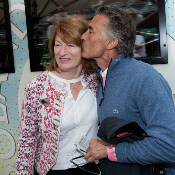 Gérard Holtz et sa femme Muriel Mayette au Village de Roland-Garros à Paris, le 3 juin 2017. © Dominique Jacovides - Cyril Moreau/ Bestimage