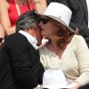 Gérard Holtz et sa femme Muriel Mayette dans les tribunes de Roland-Garros à Paris, le 4 juin 2017. © Dominique Jacovides-Cyril Moreau/Bestimage