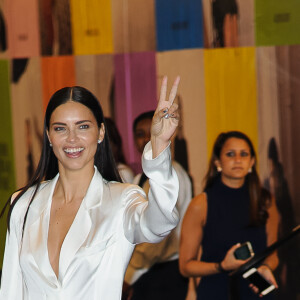 Adriana Lima assiste aux CFDA Fashion Awards 2017 au Hammerstein Ballroom. New York, le 5 juin 2017.