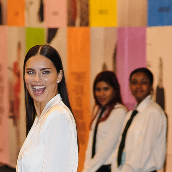 Adriana Lima assiste aux CFDA Fashion Awards 2017 au Hammerstein Ballroom. New York, le 5 juin 2017.