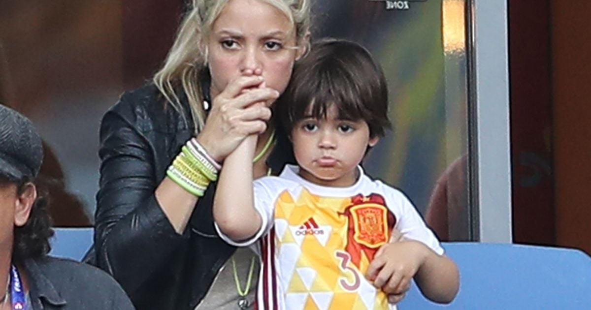 La chanteuse Shakira et ses enfants Milan et Sasha et la mère de Gerard