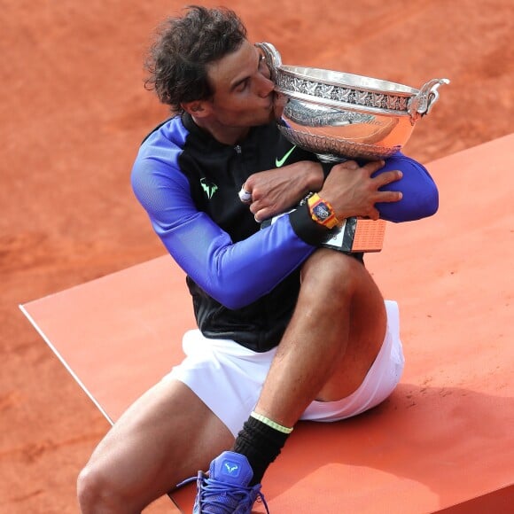 Rafael Nadal, vainqueur pour la 10ème fois, de la finale homme des Internationaux de Tennis de Roland-Garros à Paris le 11 juin 2017. © Dominique Jacovides-Cyril Moreau/Bestimage