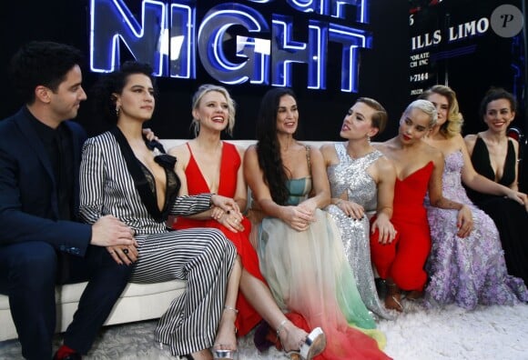 Paul Downs, Ilana Glazer, Kate McKinnonn, Demi Moore, Scarlett Johansson, Zoë Kravitz, Jillian Bell et Lucia Aniello - Première du film "Rough Night" au théâtre AMC Lincoln Square à New York City, New York, Etats-Unis, le 12 juin 2017.  Celebs attending the "Rough Night" premiere presented by SVEDKA Vodka at AMC Lincoln Square Theater in New York City, NY, USA on June 12, 2017.12/06/2017 - New York