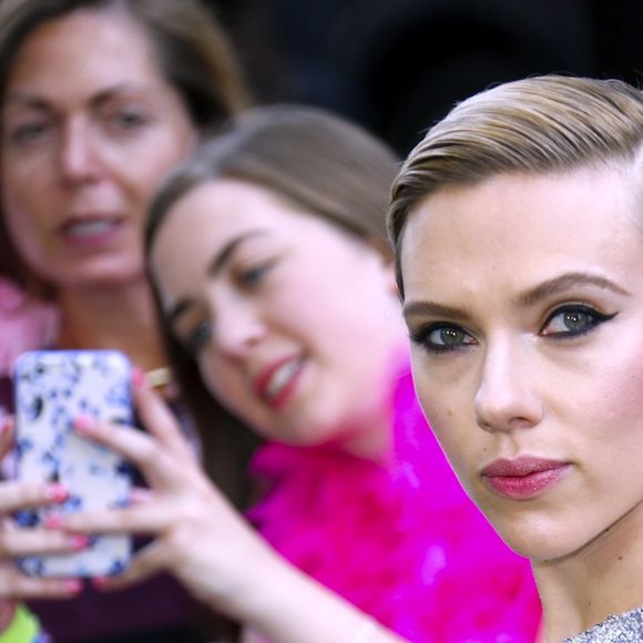 Scarlett Johansson - Première du film "Rough Night" au théâtre AMC Lincoln Square à New York City, New York, Etats-Unis, le 12 juin 2017. © Charles Guerin/Bestimage  Celebs attending the "Rough Night" premiere presented by SVEDKA Vodka at AMC Lincoln Square Theater in New York City, NY, USA on June 12, 2017.12/06/2017 - 