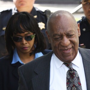 Bill Cosby, 78 ans, arrive à son audience préliminaire au tribunal de Norristown en Pennsylvanie le 24 mai 2016. Bill Cosby est entendu dans l'affaire Andrea Constand, Elle l'accuse de l'avoir droguée et d'avoir abusé d'elle ensuite.