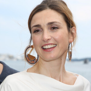 Semi-Exclusif - Julie Gayet lors d'une réunion pour un partenariat avec le Luxembourg pour la promotion du court-métrage à l'occasion du 70e Festival International du Film de Cannes. Le 18 mai 2017 © Denis Guignebourg / Bestimage