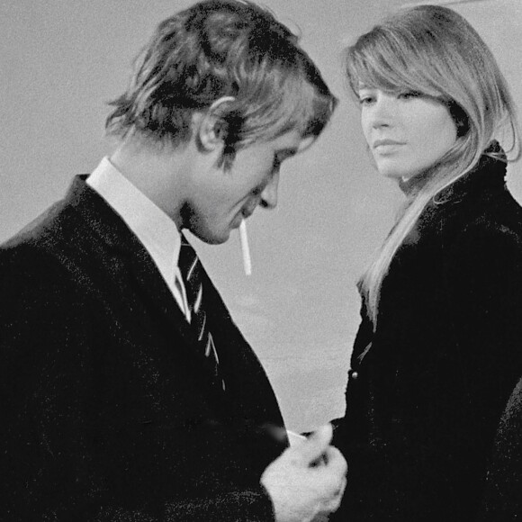 Jacques Dutronc et Françoise Hardy à Paris en 1967.