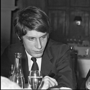 Jacques Dutronc avec François Hardy en 1966.