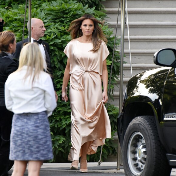 La première dame des Etats-Unis Melania Trump (robe Monique Lhuillier) et son mari le président des Etats-Unis assistent au gala annuel caritatif du théâtre Ford, lieu historique où le président Abraham Lincoln a été assassiné, à Washington, le 4 juin 2017.