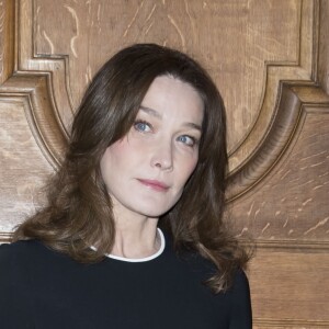 Carla Bruni-Sarkozy au photocall du défilé de mode Hommes Automne-Hiver 2017/2018 "Givenchy" à Paris le 20 janvier 2017. © Olivier Borde / Bestimage