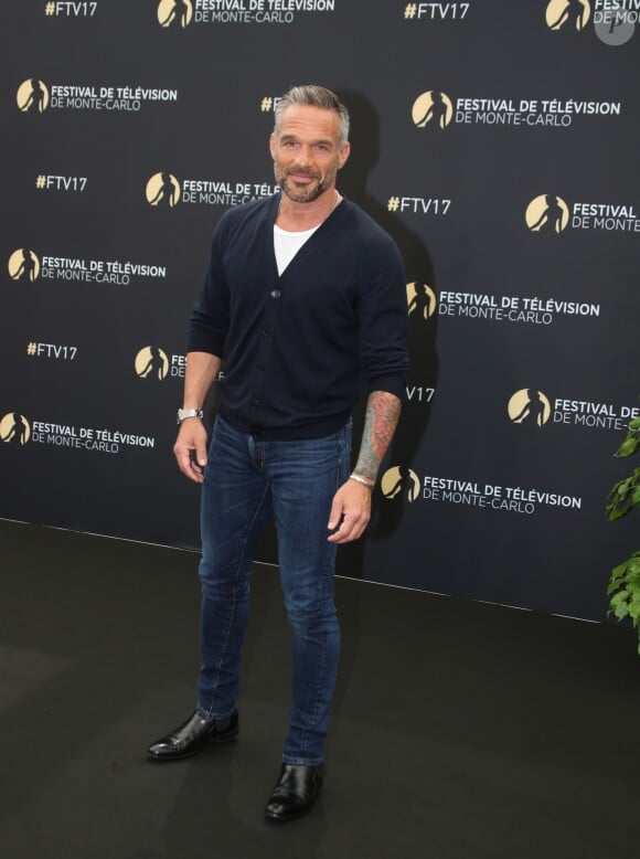 Philippe Bas lors du photocall de "Candice Renoir" lors du 57ème Festival de la télévision de Monté-Carlo le 17 juin 2017. © Denis Guignebourg / Bestimage