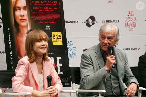 Isabelle Huppert et Paul Verhoeven - Présentation du film "Elle" au festival du film français au Japon à Tokyo, Japon, le 23 juin 2017.