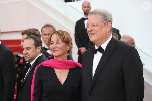 Ségolène Royal et Al Gore - Montée des marches du film "Mise à Mort du Cerf Sacré" lors du 70ème Festival International du Film de Cannes. Le 22 mai 2017. 3 © Borde-Jacovides-Moreau / Bestimage