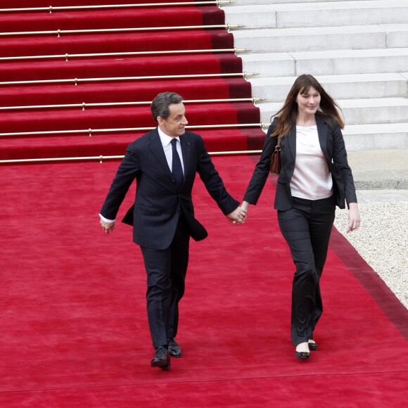 Archives - Nicolas Sarkozy, Carla Bruni-Sarkozy - Cérémonie de passation de pouvoir entre Nicolas Sarkozy et François Hollande au palais de l'Elysée à Paris. Le 15 mai 2012