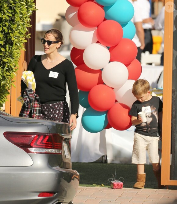 Exclusif - Jennifer Garner et Ben Affleck accompagnent leur fille Seraphina au diplôme de fin d'année de son école à Santa Monica, le 8 juin 2017